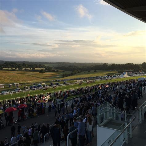 14:00 Epsom Downs .
